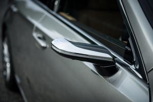 Lexus ES300h with Digital Side-View Monitor 2020 года  (EU)